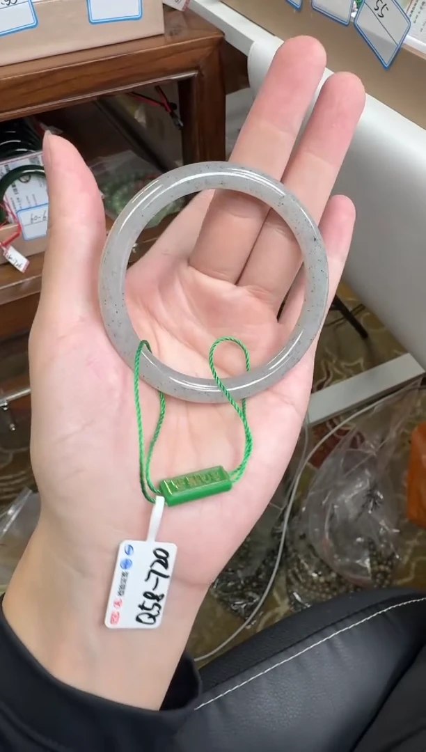 未镶嵌手镯和田玉58