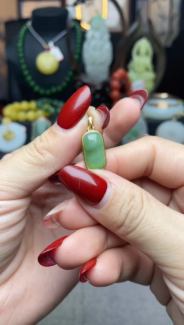 【闪购商品】和田玉颈饰银S925镶嵌吊坠