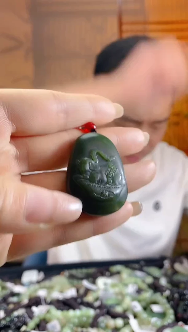 和田玉未镶嵌颈饰多样性发货，拍一发一