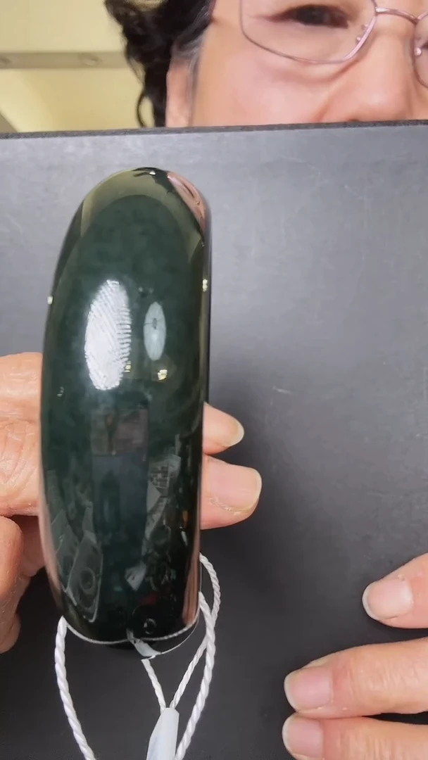 未镶嵌手镯和田玉万**意59