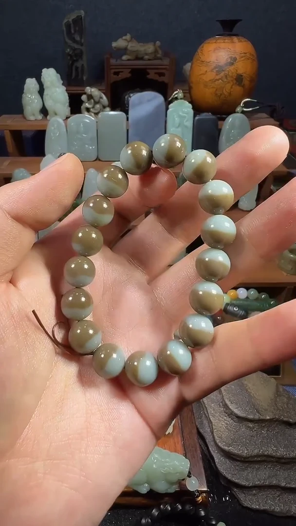 颈饰未镶嵌和田玉斌*1