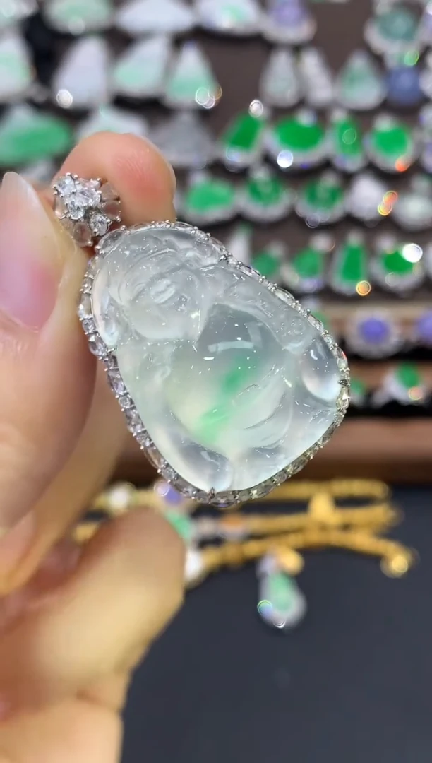 吊坠(不含链)18K金镶嵌翡翠美**尹C20