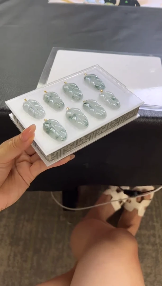 颈饰18K金镶嵌翡翠T54多样性发一件/配绳子