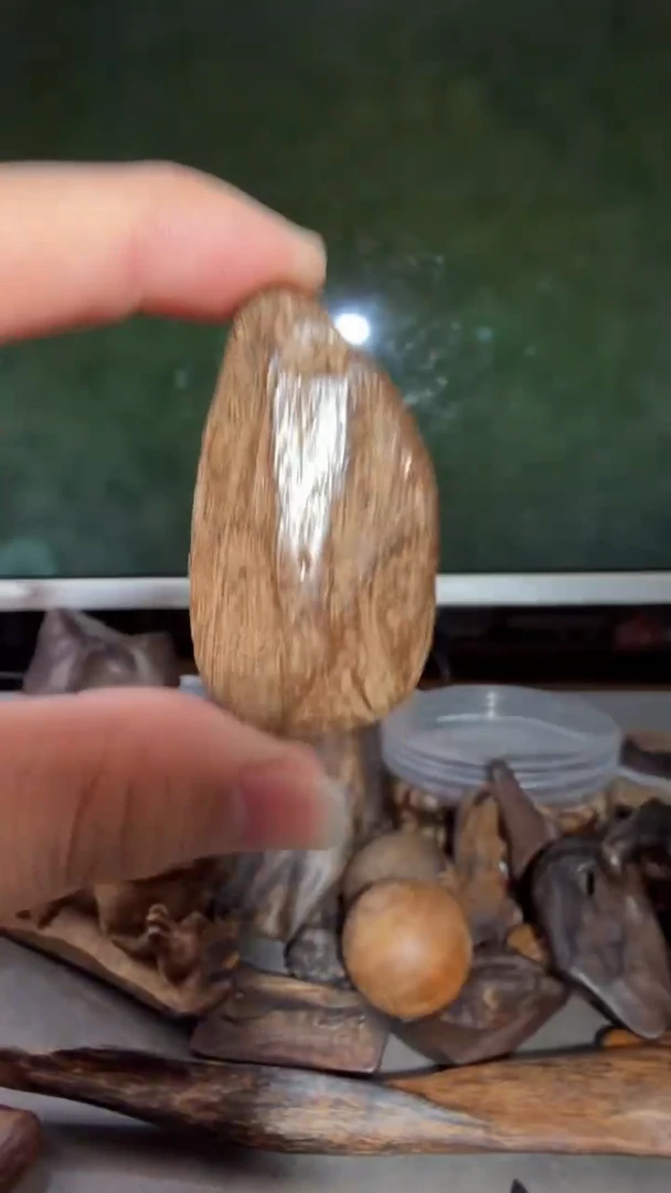 沉香手把件多样性发一