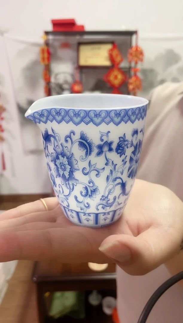【闪购商品】冰玉瓷缠枝莲公道杯