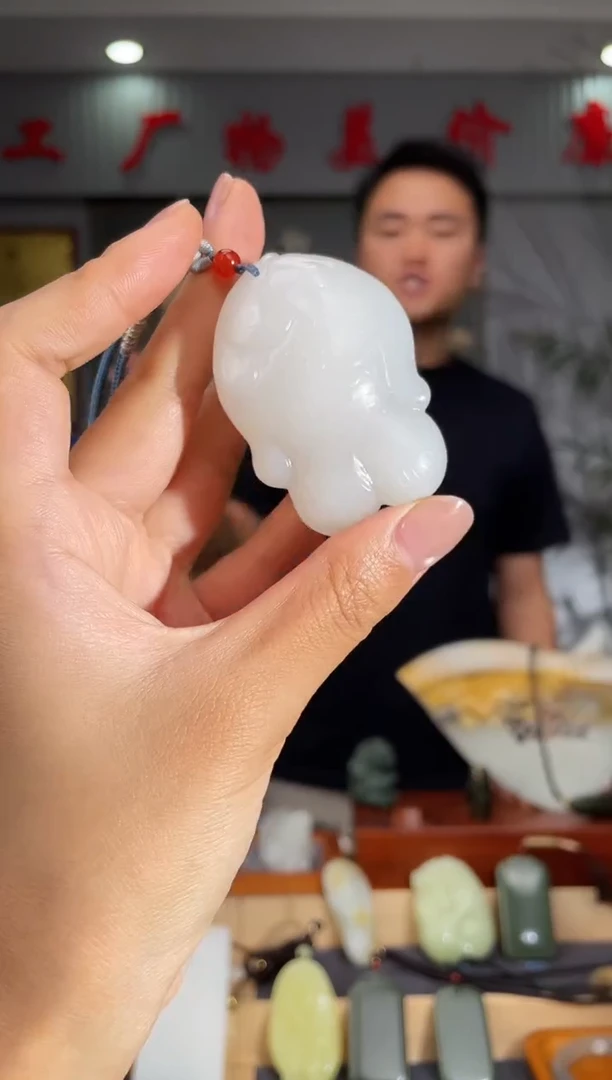 和田玉未镶嵌颈饰1