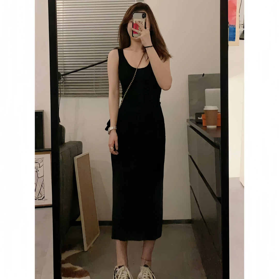 2025年性感纯欲风百搭长款针织显瘦修身背心连衣裙无袖打底吊带裙
