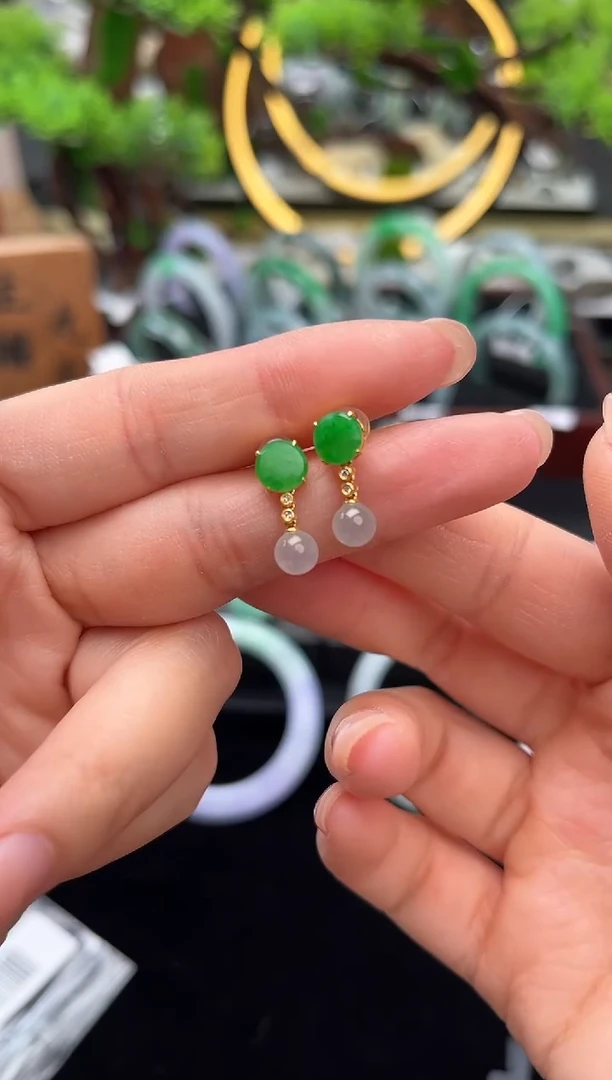 18K金镶嵌翡翠耳饰耳饰