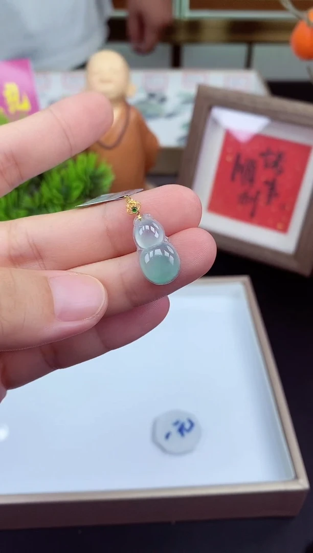 吊坠(不含链)18K金镶嵌翡翠吊坠多样性发其一@@CMT