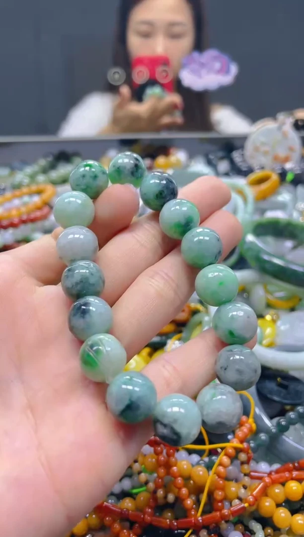 颈饰未镶嵌翡翠13MM/Z/翡翠A货，一件也是批发价