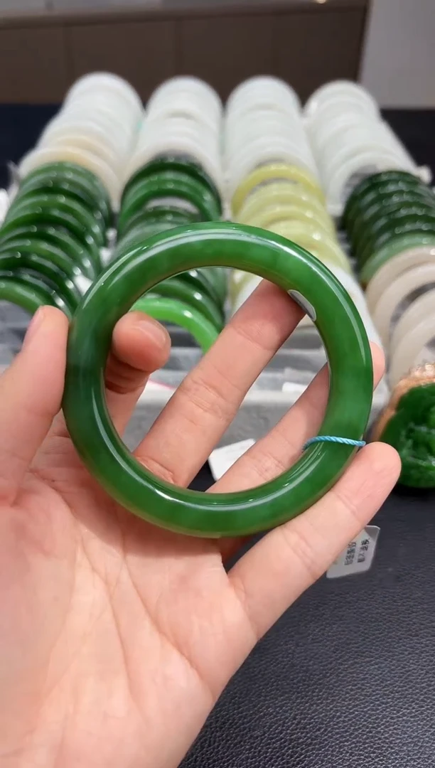 未镶嵌手镯和田玉粉绿猫眼底手镯60.6