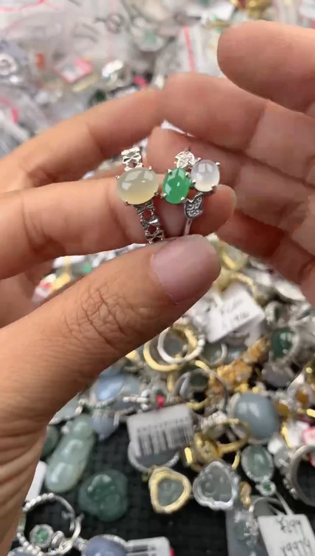 银S925镶嵌戒指翡翠888              2