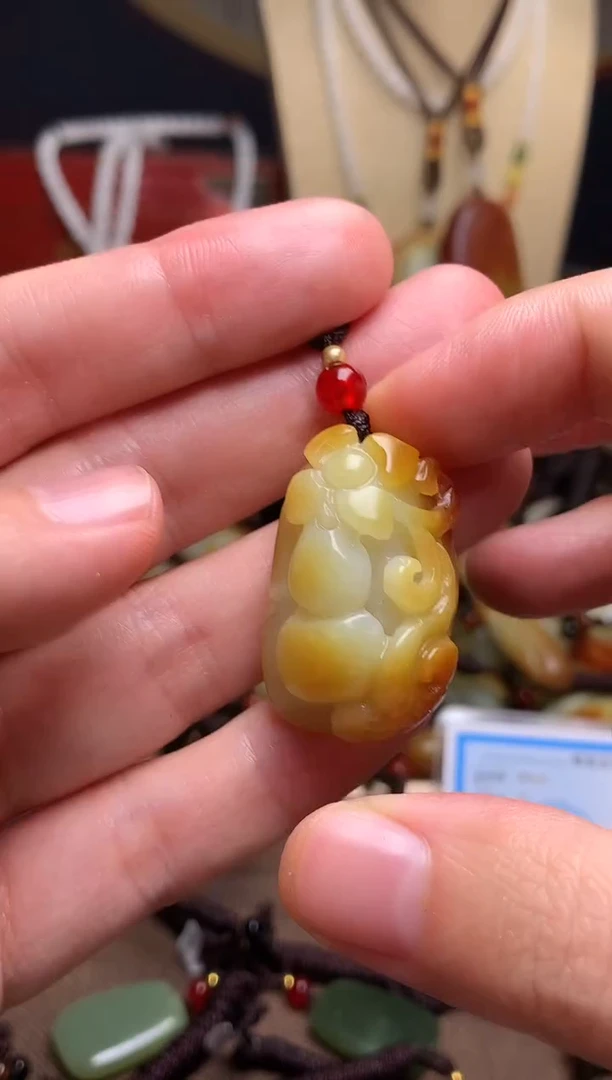 颈饰未镶嵌和田玉新疆料青海料清水和田玉吊坠