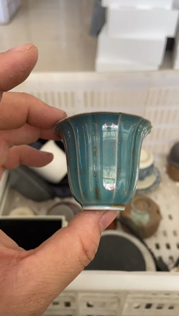 无运费险有瑕疵的摄影的产品有使用过的痕迹有点脏介意勿拍