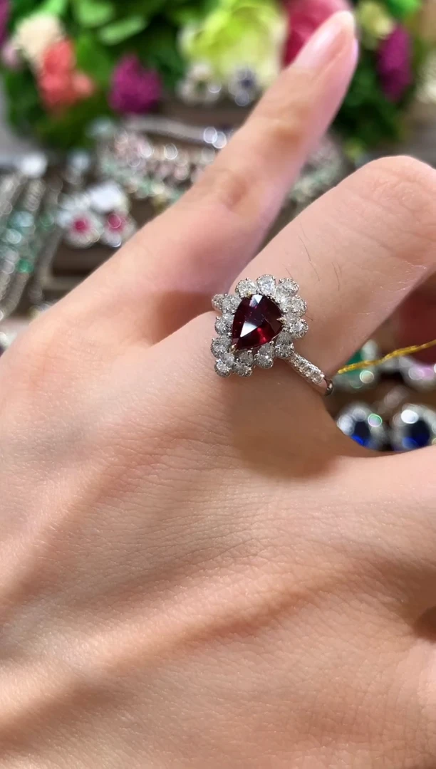 18K金镶嵌戒指红宝石n90