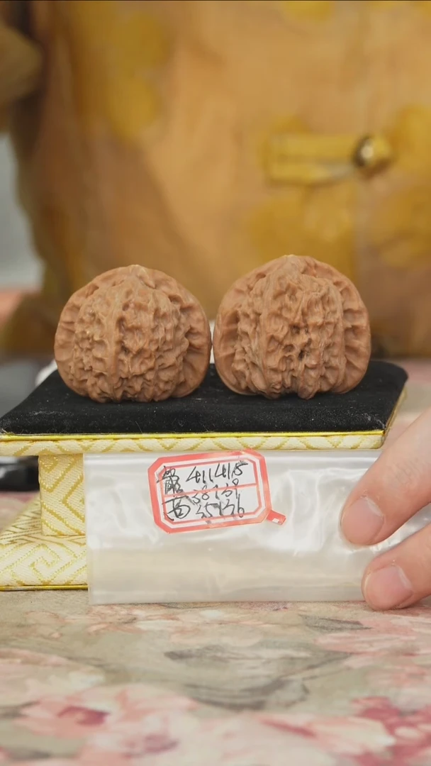 把件文玩核桃白狮子