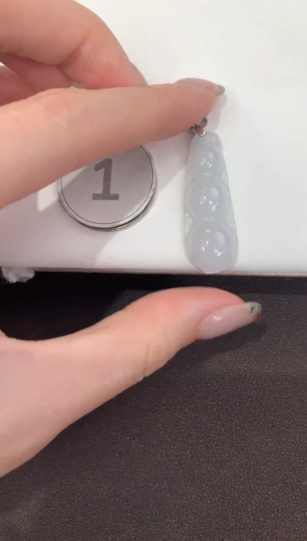 颈饰18K金镶嵌翡翠 天然缅甸A货翡翠