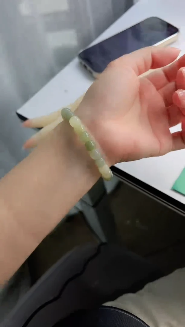 手链未镶嵌和田玉1颜色微差无瑕疵