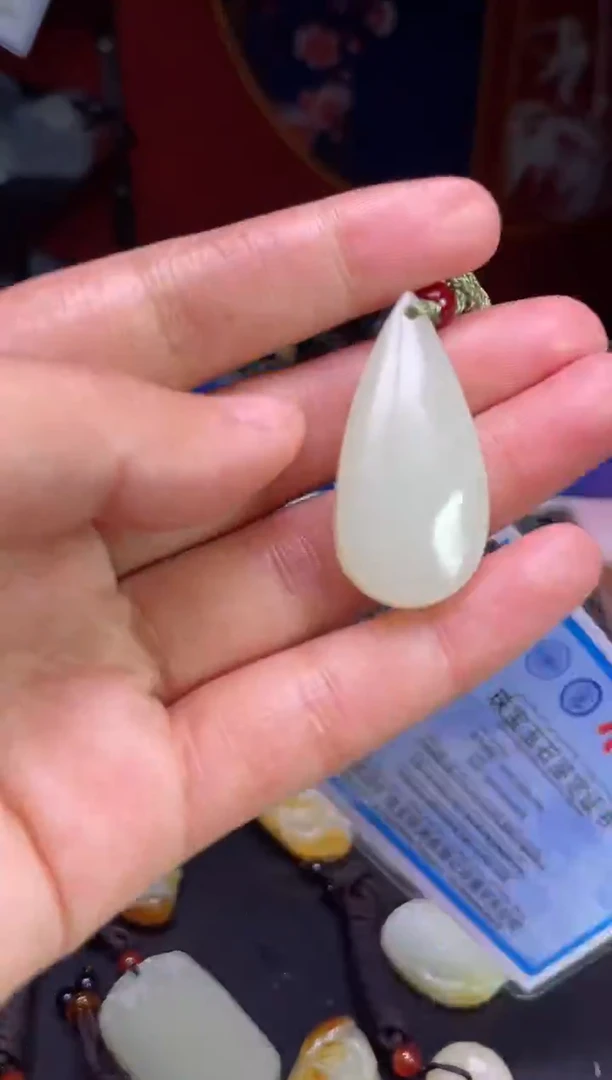 颈饰未镶嵌和田玉3