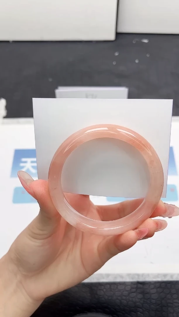 【闪购商品】石英质玉手镯未镶嵌56-58