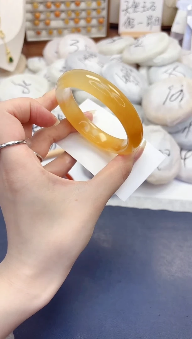 石英质玉手镯未镶嵌96-财气镯-圈口57
