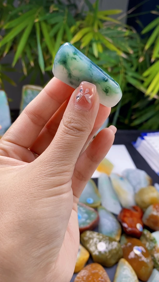 【闪购商品】定制翡翠未镶嵌翡翠