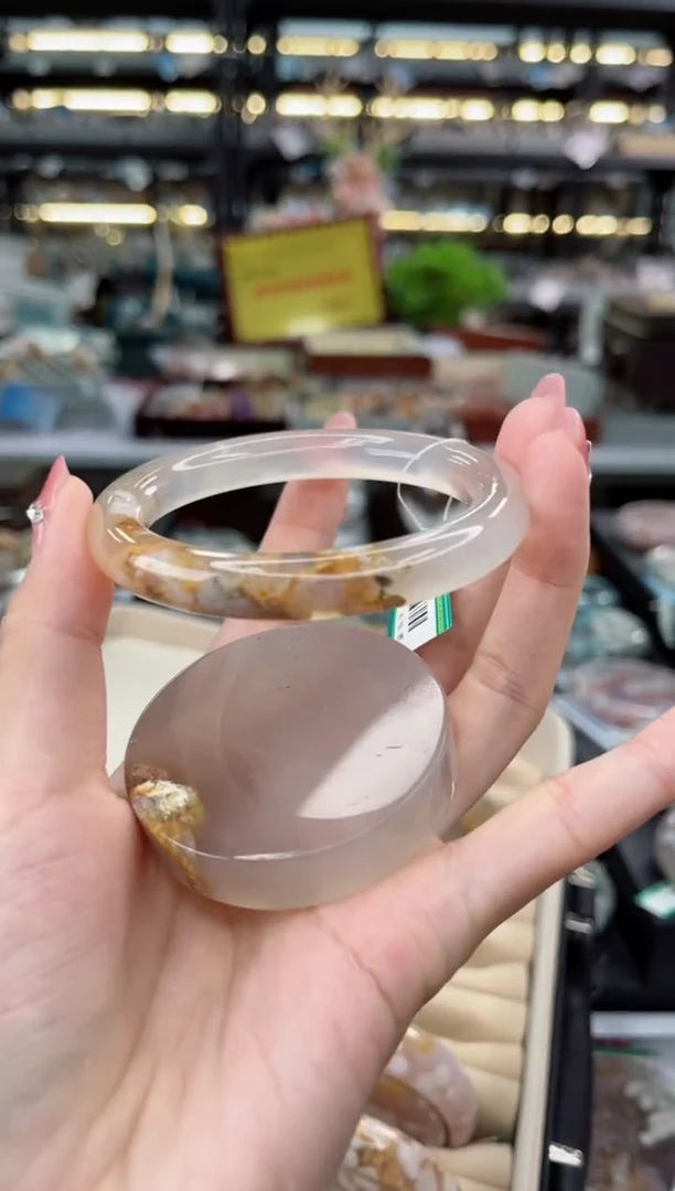 【闪购商品】石英质玉手镯未镶嵌56圈口（赠品镯心）36774