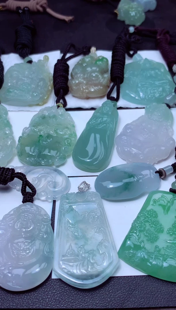 颈饰未镶嵌翡翠天然A货翡翠