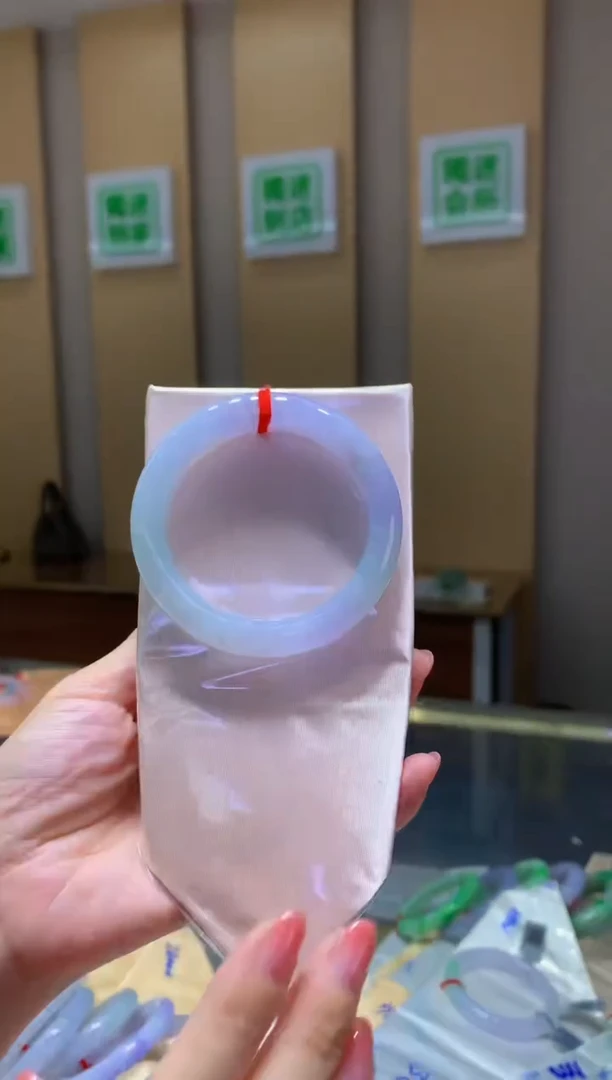 翡翠手镯未镶嵌-Q130 圈口54.7