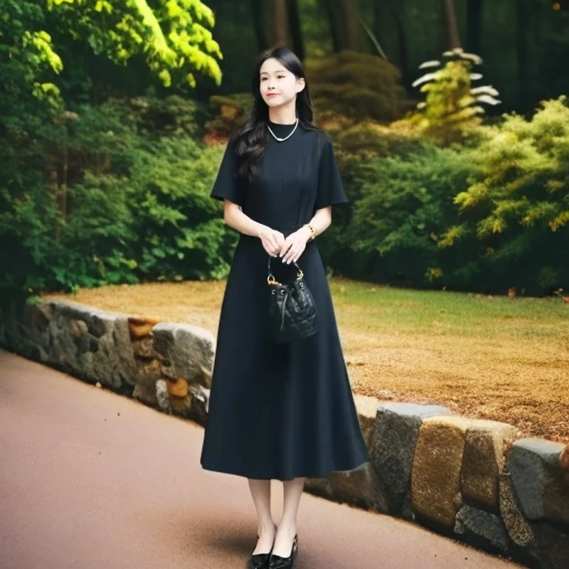 哥弟夏季温柔法式收腰显瘦赫本优雅短袖秋春秋女士黑色气质连衣裙