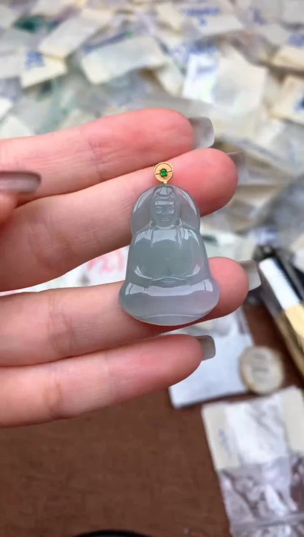 18K金镶嵌挂件翡翠—