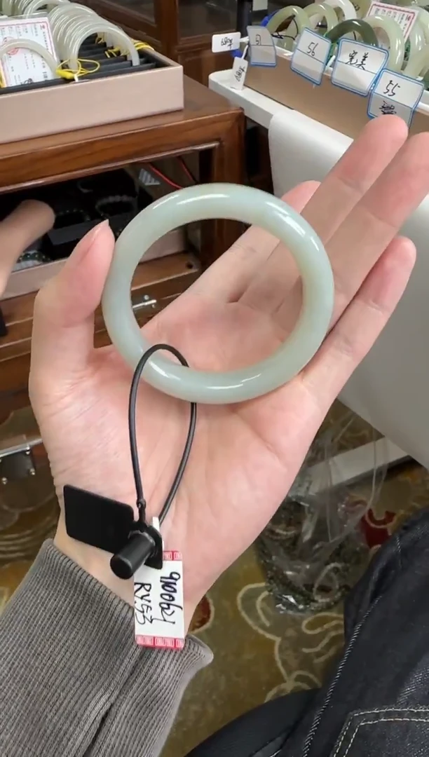 未镶嵌手镯和田玉53