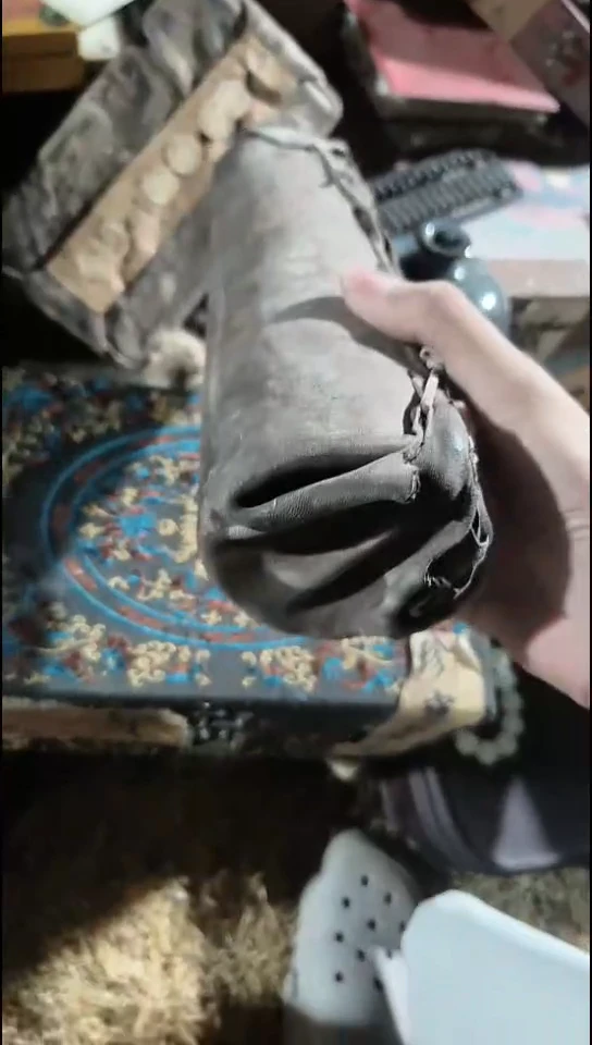 香榧木小牛皮桶子