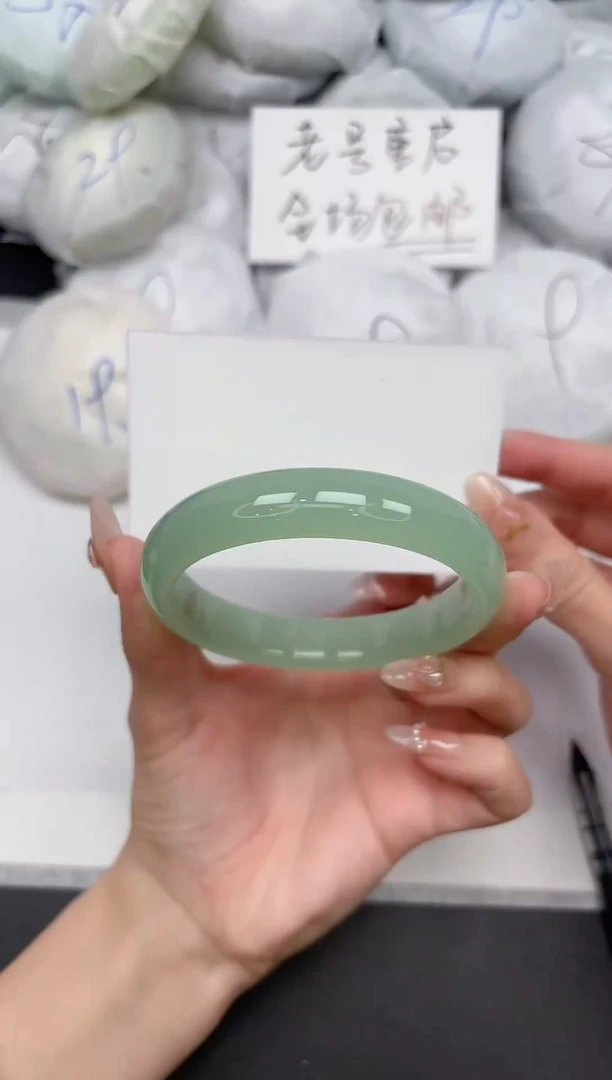 东凌女款手镯90-65.6