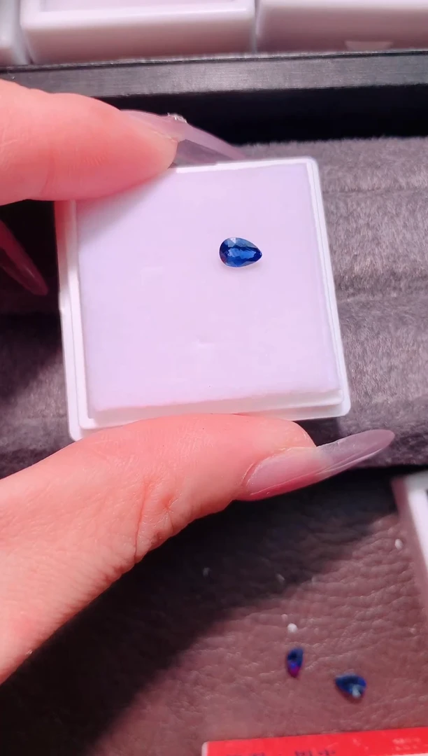 裸石蓝宝石水滴0.55ct