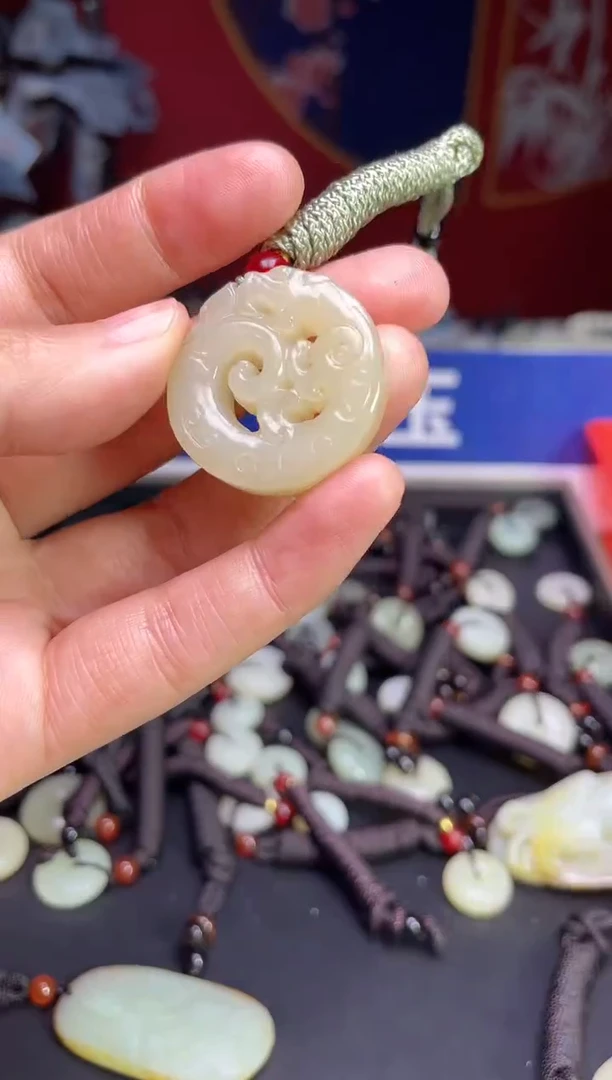 颈饰未镶嵌和田玉123