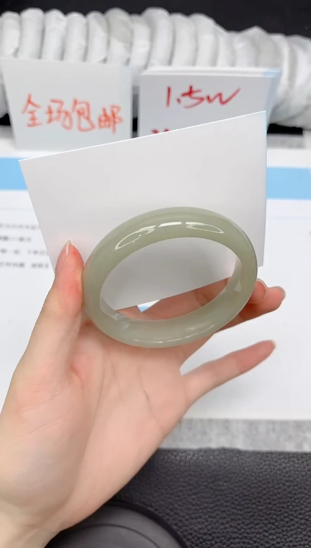 未镶嵌手镯石英质玉A181-56