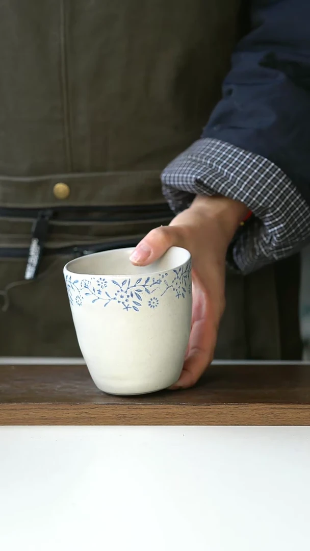 【闪购商品】陶瓷手作繁花手握杯300ml@4-2@