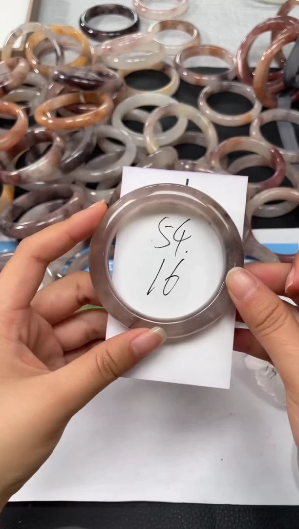 未镶嵌手镯石英质玉186