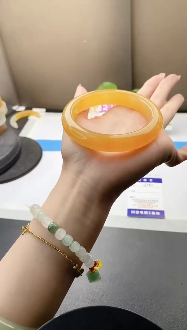 未镶嵌手镯石英质玉j192-HB多样性发货66+