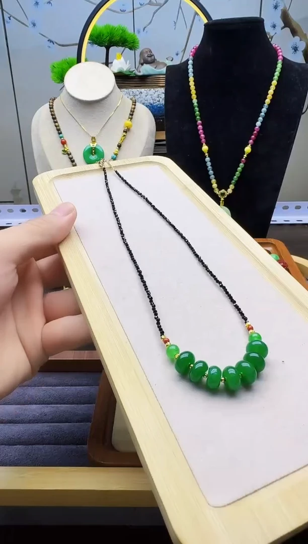 翡翠14K金镶嵌颈饰X34