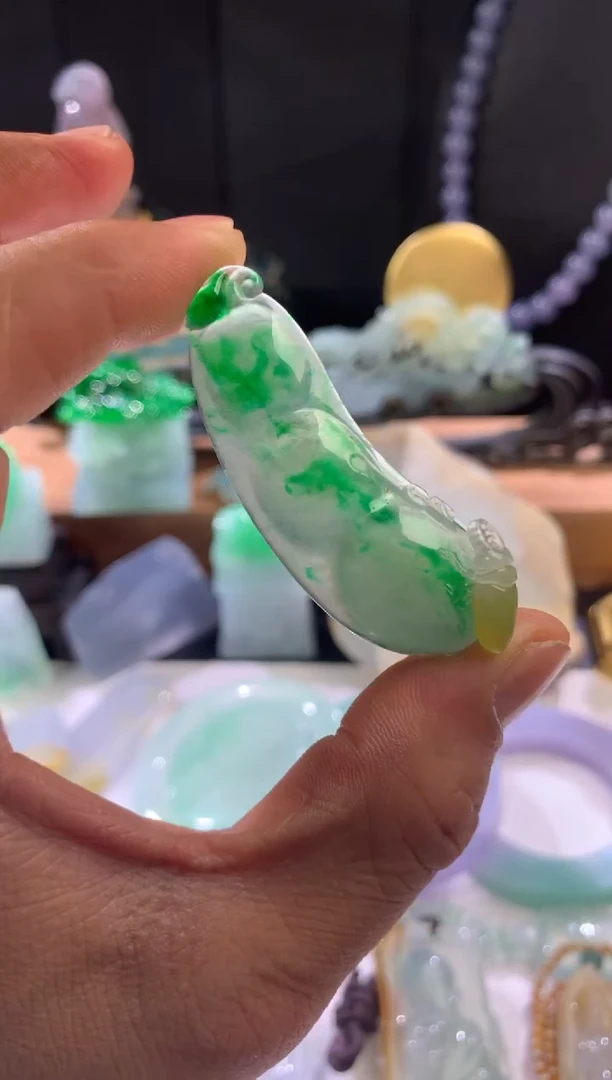 未镶嵌挂件翡翠天然翡翠挂件