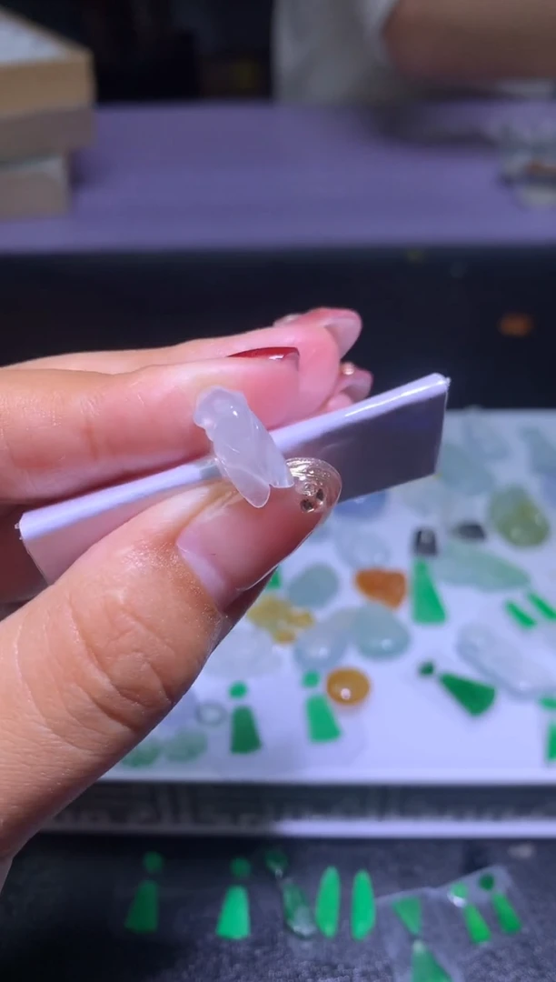 【闪购商品】定制翡翠未镶嵌毛货