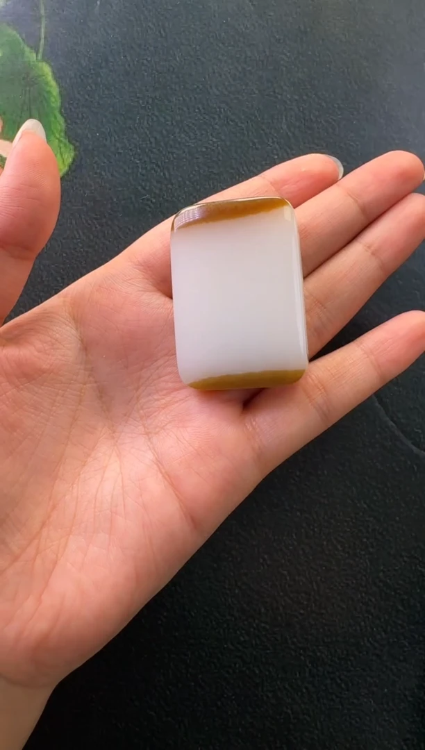 和田玉未镶嵌颈饰吊坠