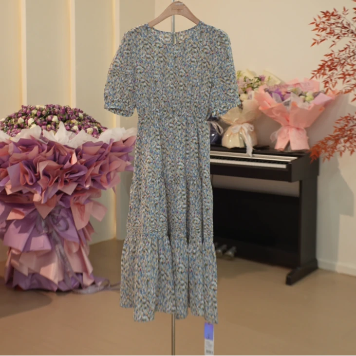 G267 春夏款中长款柔软舒适风琴褶碎花连衣裙 4T57
