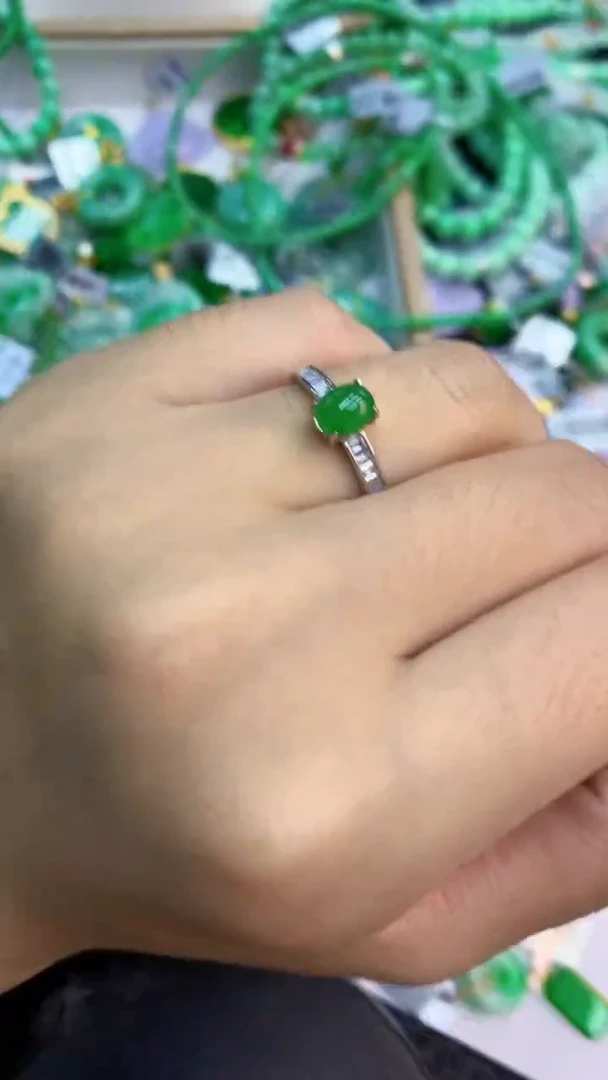 颈饰未镶嵌翡翠1