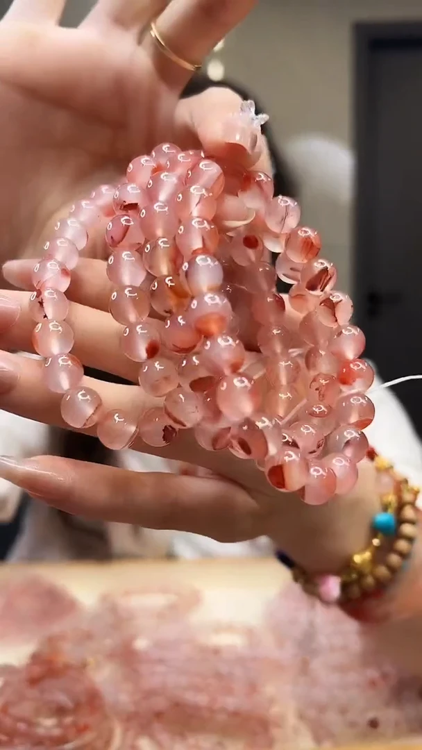 未镶嵌冰飘圆珠手串南红玛瑙9mm/多样性发其一