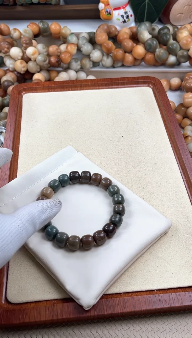 【闪购商品】菩提根/象牙果吊坠d279卡13