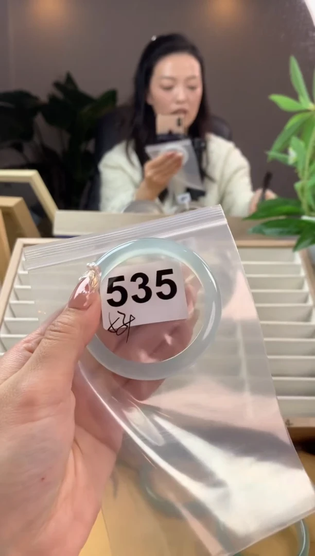 【闪购商品】玛瑙/玉髓手镯未镶嵌535