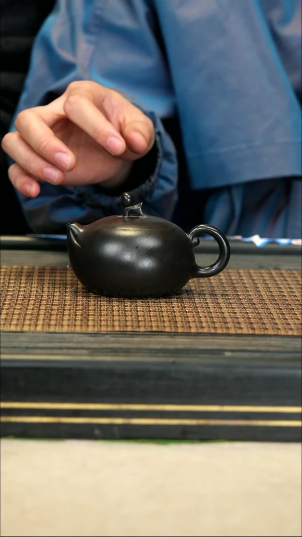 【闪购商品】紫砂茶壶ZCJ131马上封侯